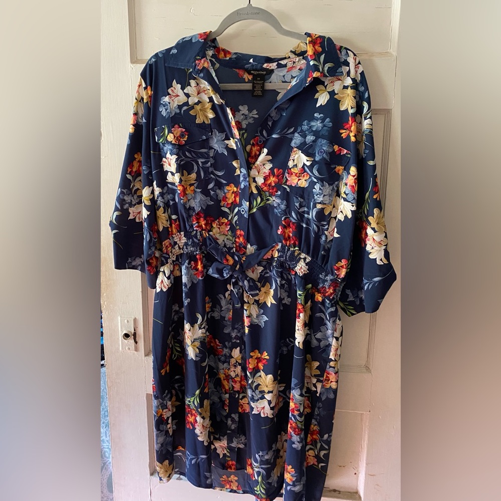 Short sleeve floral shirt dress